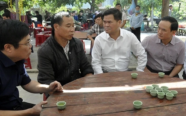 Lãnh đạo tỉnh Quảng Ninh, TP Cẩm Phả và các ngành chức năng thăm hỏi các gia đình nạn nhân vụ tai nạn