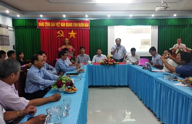 Quang cảnh buổi họp báo tại Vĩnh Long, sáng 12-11. 