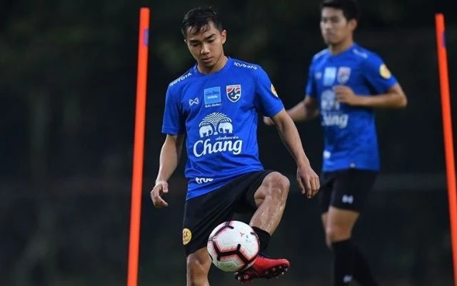 Chanathip tỏ ra khá e dè trước trận đấu với Malaysia. (Ảnh: Liên đoàn Bóng đá Thái Lan)