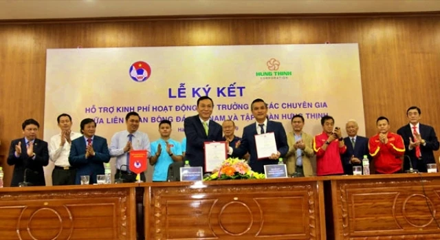 Tập đoàn Hưng Thịnh hỗ trợ kinh phí thuê chuyên gia cho đội tuyển bóng đá Việt Nam.