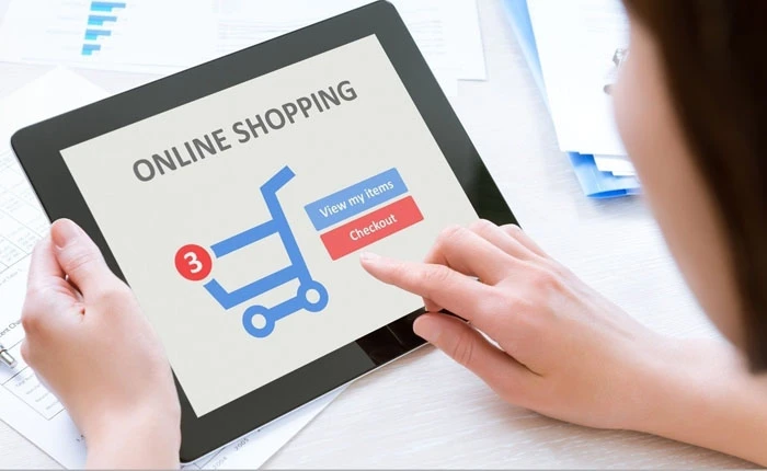 Người tiêu dùng ngày càng ưa chuộng mua sắm online.