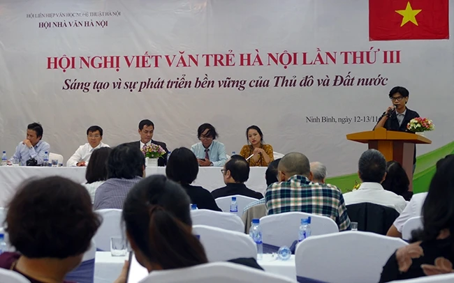 Hội nghị Những người viết văn trẻ Hà Nội.