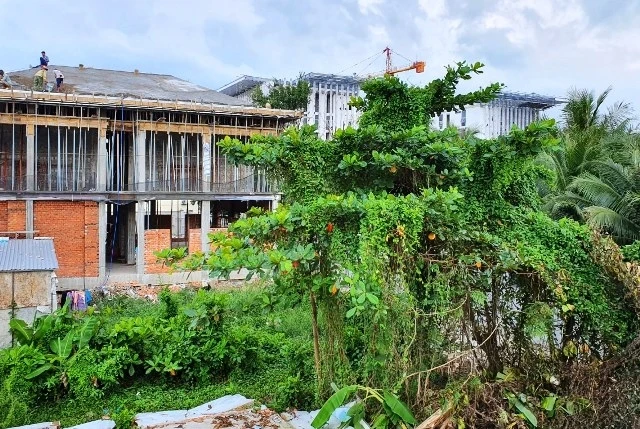 Một góc công trình thuộc dự án khu nhà nghỉ nội bộ mà Tỉnh ủy Cà Mau đang triển khai.