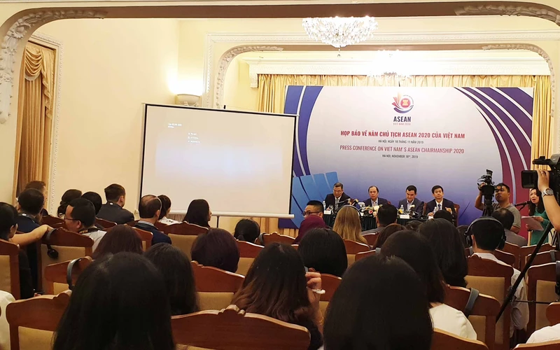 Toàn cảnh buổi họp báo quốc tế về Năm Chủ tịch ASEAN 2020 tại Hà Nội