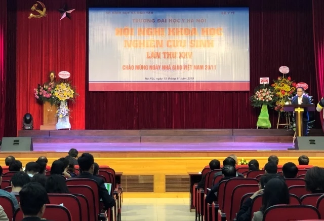 Hội nghị khoa học nghiên cứu sinh tại Trường đại học Y Hà Nội.