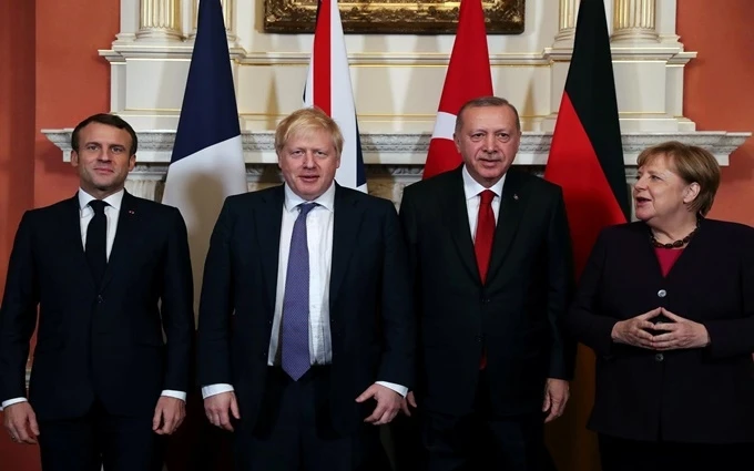 Lãnh đạo các nước Pháp, Anh, Thổ Nhĩ Kỳ và Đức (từ bên trái sang) tại London, ngày 3-12, trước thềm hội nghị cấp cao NATO.