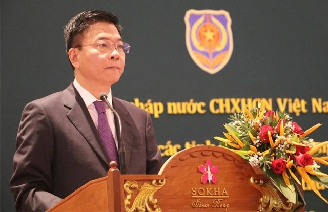 Bộ trưởng Tư pháp Lê Thành Long phát biểu khai mạc hội nghị.