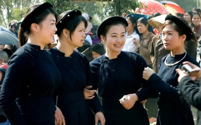 Thiếu nữ dân tộc Nùng ở hội hát Sloong hao mùa xuân. Ảnh: NGÔ MINH BẮC