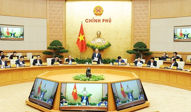 Thủ tướng Nguyễn Xuân Phúc chủ trì phiên họp Chính phủ thường kỳ tháng 11-2019. Ảnh: QUANG ANH