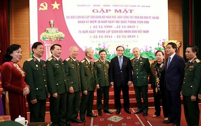 Các đồng chí lãnh đạo và các cán bộ cấp cao quân đội nghỉ hưu, nghỉ công tác trên địa bàn thành phố Hà Nội. (Ảnh: Duy Linh)
