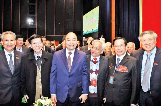 Thủ tướng Nguyễn Xuân Phúc và các đại biểu dự lễ kỷ niệm. Ảnh: Thống Nhất (TTXVN)