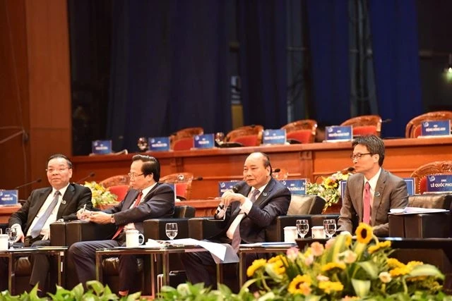 Thủ tướng Chính phủ Nguyễn Xuân Phúc giải đáp các băn khoăn, trăn trở của đại biểu Đại hội.