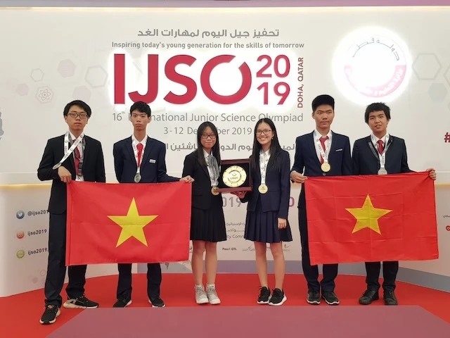 Học sinh Việt Nam đoạt sáu huy chương Olympic Khoa học trẻ quốc tế