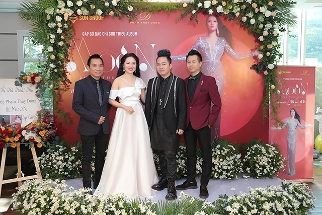 Ca sĩ Phạm Thùy Dung ra album đầu tay sau sáu năm ở ẩn