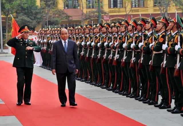 Thủ tướng Nguyễn Xuân Phúc thăm, làm việc với Binh chủng Tăng thiết giáp.