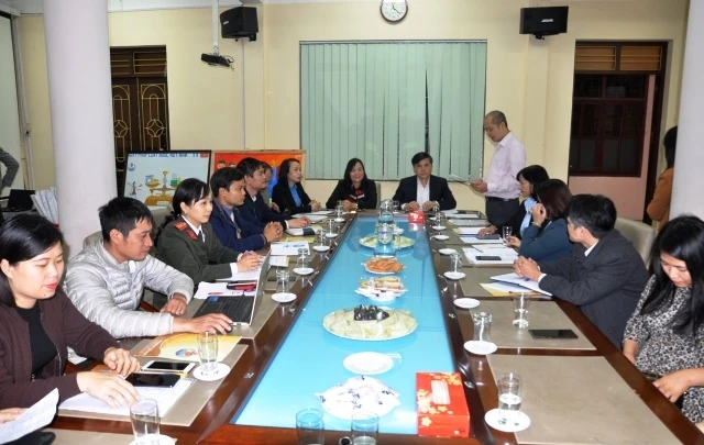 Đoàn công tác Bộ GD-ĐT kiểm tra công tác xây dựng môi trường văn hóa và bảo đảm an toàn trường học tại Trường THPT Thái Phiên (quận Ngô Quyền, TP Hải Phòng).