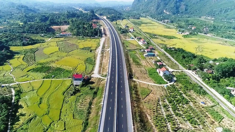 Chính thức vận hành, khai thác cao tốc Bắc Giang - Lạng Sơn