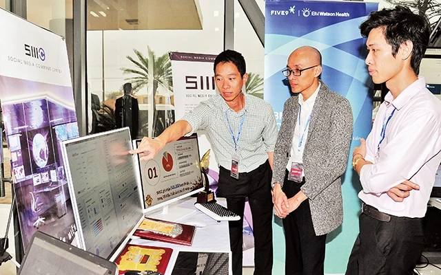 Hệ thống phân tích ngữ nghĩa và quản trị tương tác xã hội SMCC của Công ty CP Công nghệ chọn lọc thông tin.Ảnh | Quang Anh