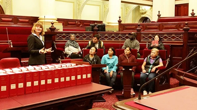 Công dân có thể tham dự các phiên điều trần của cơ quan lập pháp bang Victoria.