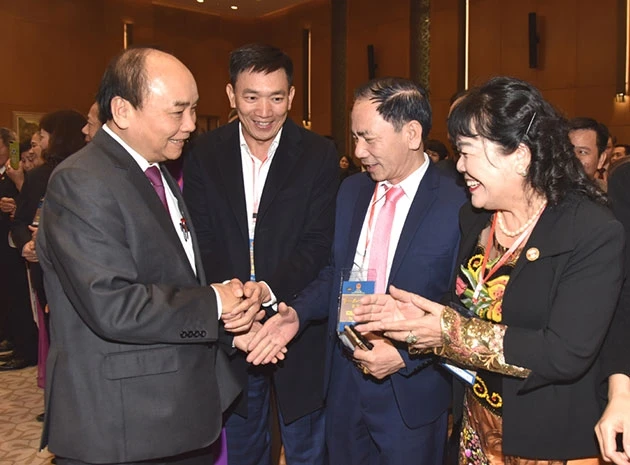 Thủ tướng Nguyễn Xuân Phúc gặp mặt kiều bào tham dự Chương trình Xuân Quê hương 2020