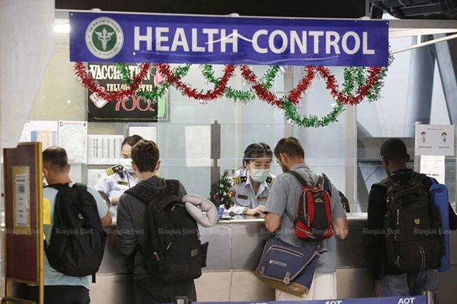 Trạm kiểm tra y tế tại sân bay Suvarnabhumi được thiết lập nhằm phát hiện người nhiễm chủng virus corona. (Ảnh: Bangkok Post)