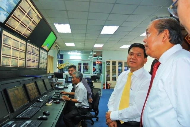 Phó Thủ tướng Trương Hòa Bình thăm kênh VOV giao thông tại TP Hồ Chí Minh.