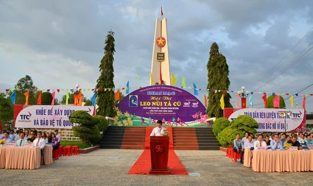 Hội thi leo núi Tà Cú Hàm Thuận Nam - Bình Thuận mở rộng là giải thi đấu thể thao truyền thống của tỉnh Bình Thuận.