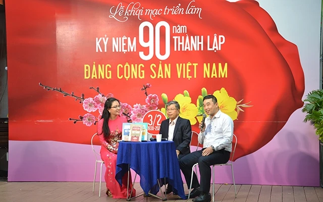 Giao lưu, giới thiệu bộ sách “Sự phát triển của tư tưởng ở Việt Nam từ thế kỷ thứ XIX đến Cách mạng Tháng Tám” của Giáo sư Trần Văn Giàu.