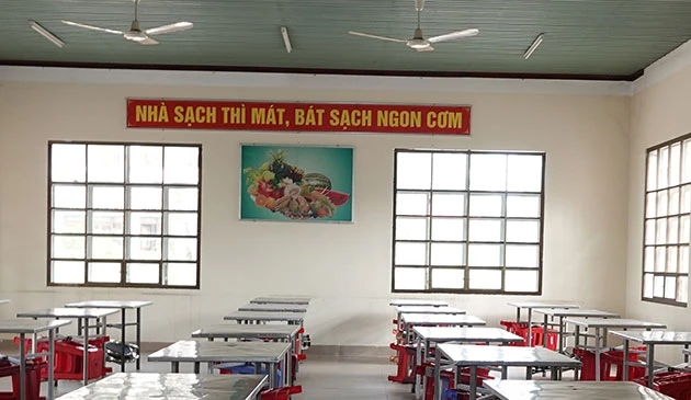 Bên trong khu ăn, ở cho người được cách ly công dân Việt Nam trở về từ vùng dịch