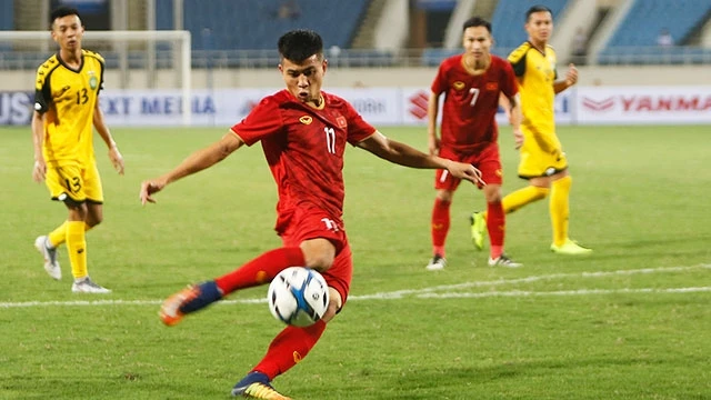 Cầu thủ Thanh Bình (11) từng khoác áo U23 Việt Nam được CLB HAGL cho CLB Công an Nhân dân mượn trong mùa giải 2020, Ảnh: LÊ MINH