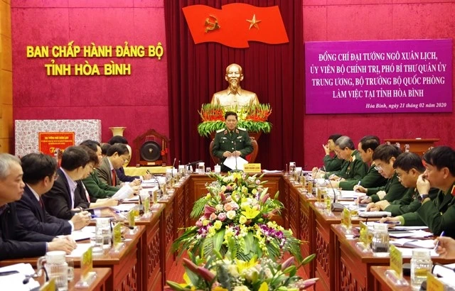 Bộ trưởng Ngô Xuân Lịch làm việc với lãnh đạo tỉnh Hòa Bình.