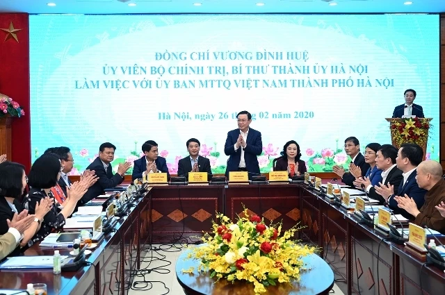 Quang cảnh buổi làm việc giữa Bí thư Thành ủy Hà Nội Vương Đình Huệ với Ủy ban MTTQ Việt Nam thành phố.