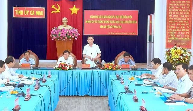 Thứ trưởng NN-PTNT Hà Công Tuấn làm việc với UBND tỉnh Cà Mau về công tác ứng phó hạn, mặn.