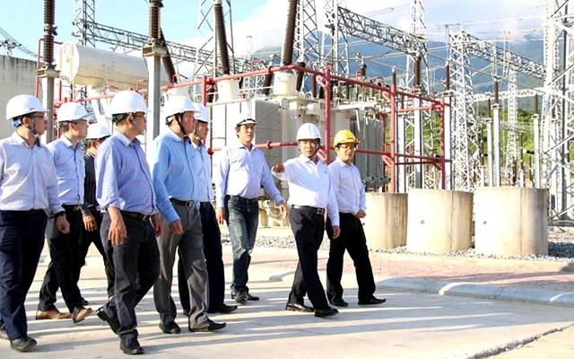 Lãnh đạo EVNNPT kiểm tra, chỉ đạo công tác vận hành trạm biến áp 500 kV Lai Châu.