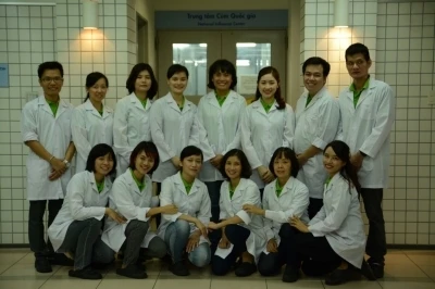 Tập thể các nhà khoa học của Phòng Thí nghiệm Cúm, Viện Vệ sinh Dịch tễ Trung ương.