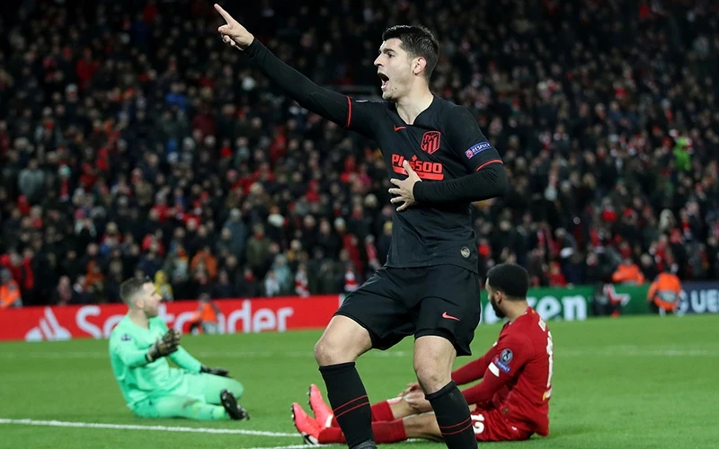 A. Morata ghi bàn quyết định giúp Atletico Madrid thắng Liverpool 3-2.