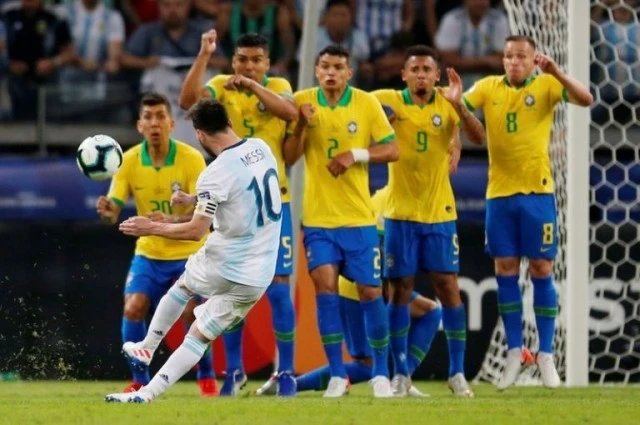 Các trận đấu vòng loại World Cup 2022 khu vực Nam Mỹ đã chính thức bị dời lịch thi đấu.