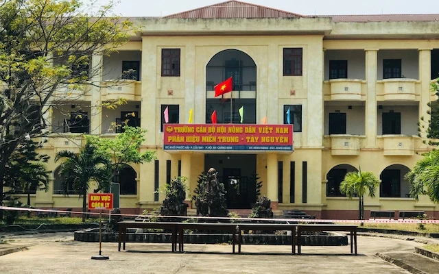 Khu cách ly tại Nhà khách cán bộ Hội Nông dân Việt Nam - Phân hiệu miền trung – Tây Nguyên.