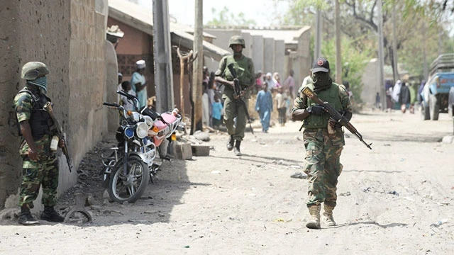 Quân đội Nigeria trong một chiến dịch truy quét phiến quân ở phía đông bắc. Ảnh: OPINION NIGERIA