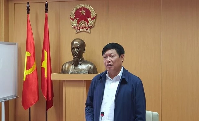 Thứ trưởng Y tế Đỗ Xuân Tuyên phát biểu tại hội nghị. 