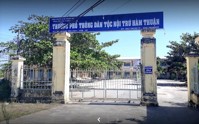 Trường phổ thông dân tộc nội trú Hàm Thuận được bố trí làm cơ sở cách ly tập trung huyện Hàm Thuận Bắc (Bình Thuận) .