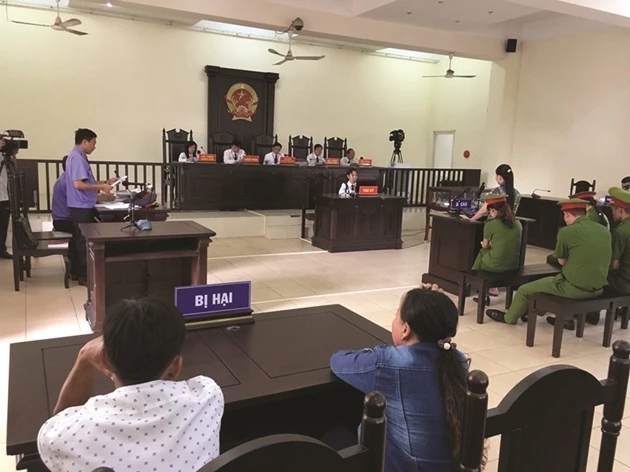 Quang cảnh một phiên tòa xét xử vụ án ở tỉnh Bình Dương (Ảnh: https://vksndtc.gov.vn)