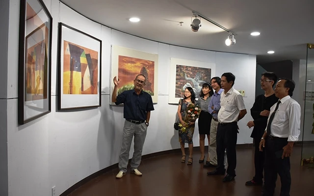 Triển lãm tranh Lụa tại Bảo tàng Mỹ thuật Đà Nẵng.