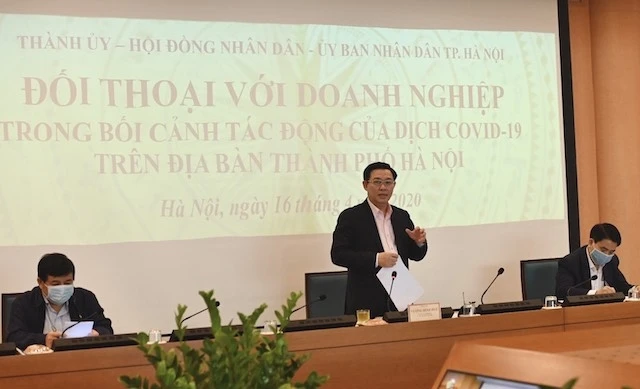 Bí thư Thành uỷ Hà Nội Vương Đình Huệ tại hội nghị (Ảnh: DUY LINH)
