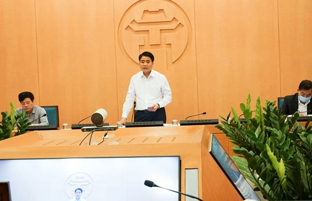 Chủ tịch UBND TP Nguyễn Đức Chung phát biểu tại phiên họp của Ban Chỉ đạo sáng 17-4.