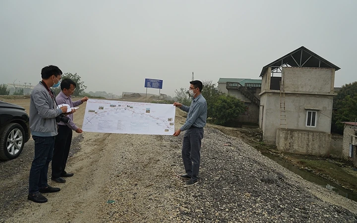 Nhiều vị trí trên tuyến đường cao tốc bắc - nam, đoạn Cao Bồ - Mai Sơn chưa giải phóng được mặt bằng.
