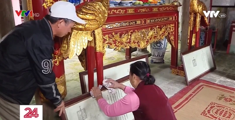 Hiện trường vụ mất trộm sắc phong ở ở đình làng Hạ Xã, Vụ Bản, Nam Định. Ảnh: VTV
