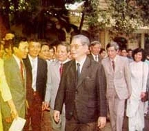 Đồng chí Nguyễn Văn Linh thăm báo Nhân Dân (11-3-1991)
