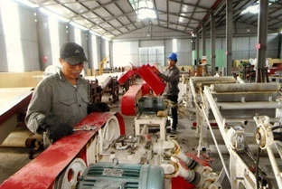 Lắp ráp máy chế biến chè tại công ty CP Phú Yên, cụm công nghiệp đầm hồng,TP Yên Bái .