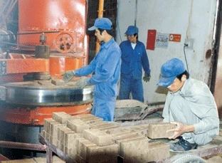 Sản xuất gạch không nung tại công ty cổ phần thương mại Huệ Quang